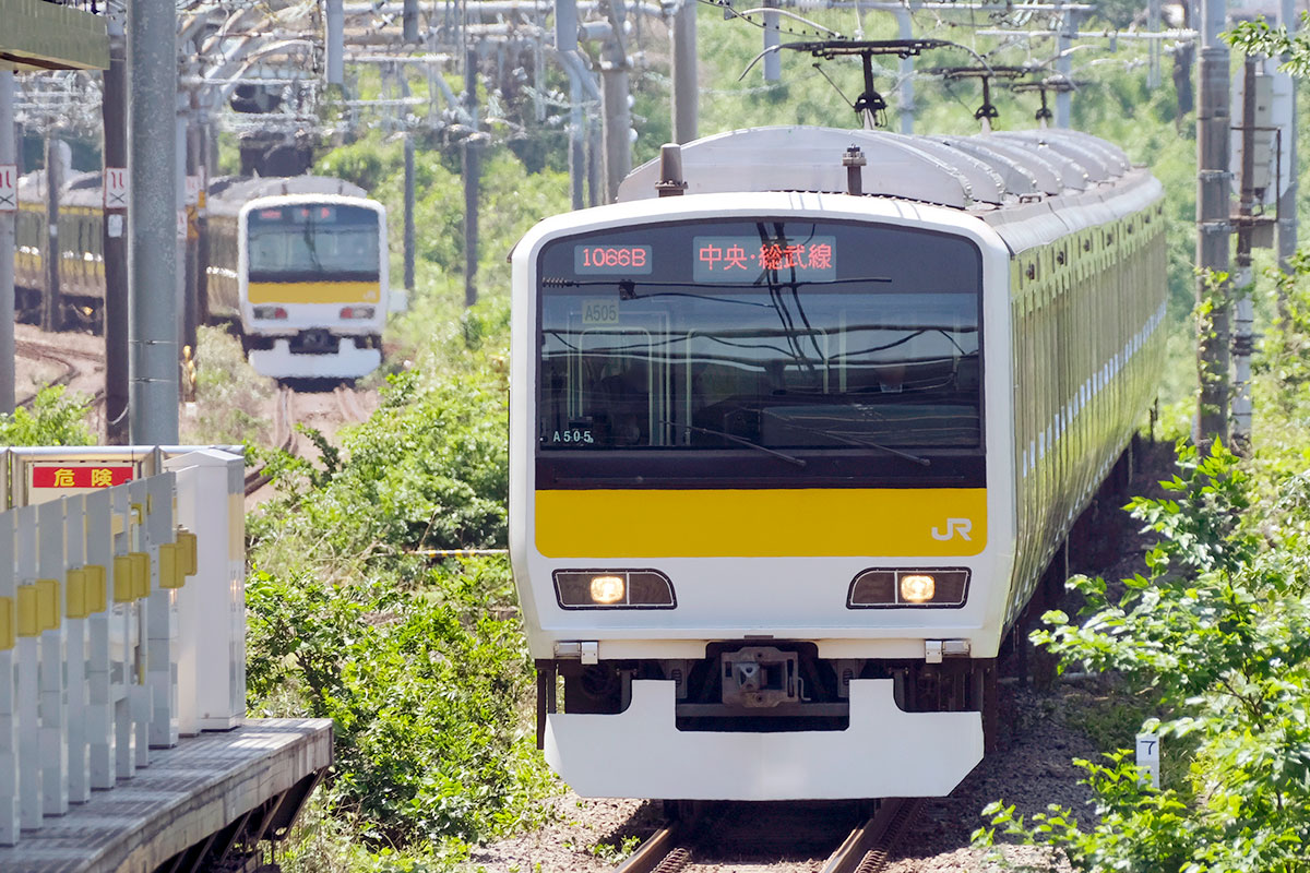 中央・総武線各駅停車のE231系電車