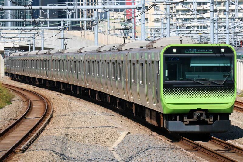 山手線のE235系電車