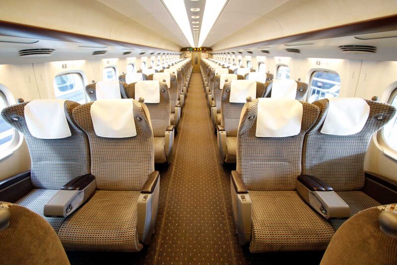 東海道新幹線のN700系グリーン車