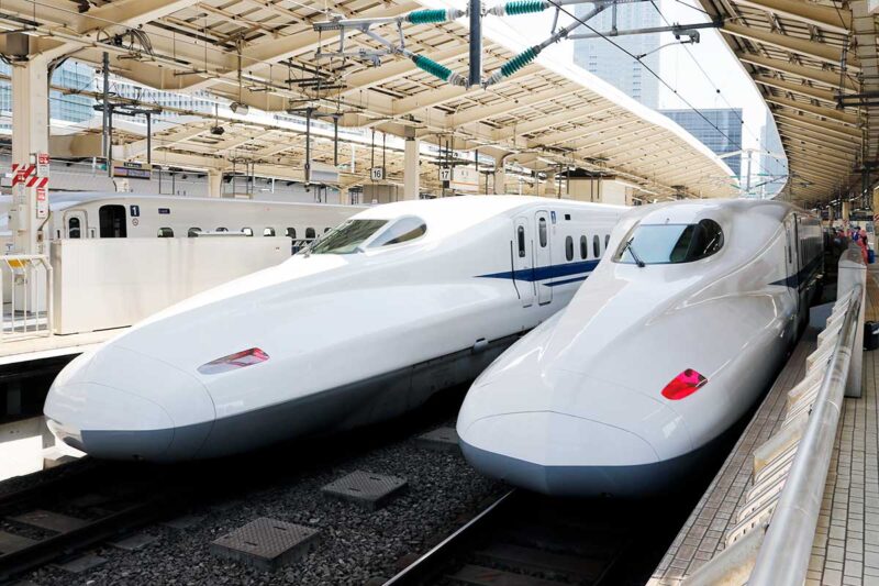 東海道新幹線のN700系電車