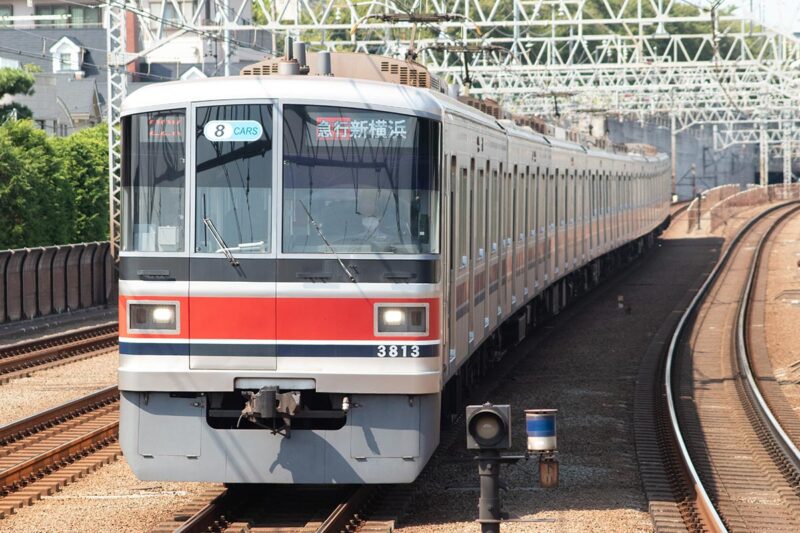 東急目黒線・新横浜線の急行電車